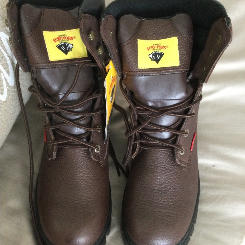 Boots - Picture 3 of 5